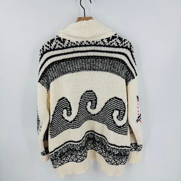 Pilcro Black and Cream Patterned Sweater - Picture 3 of 10